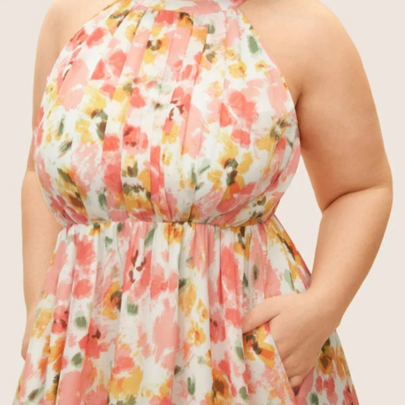 BloomChic Plus Size Halter Neck Floral Pleated Pocket Dress 4XL - Picture 3 of 3